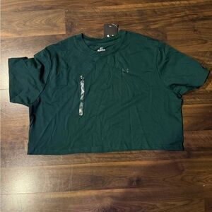 Under armour lose cropped green tee shirt